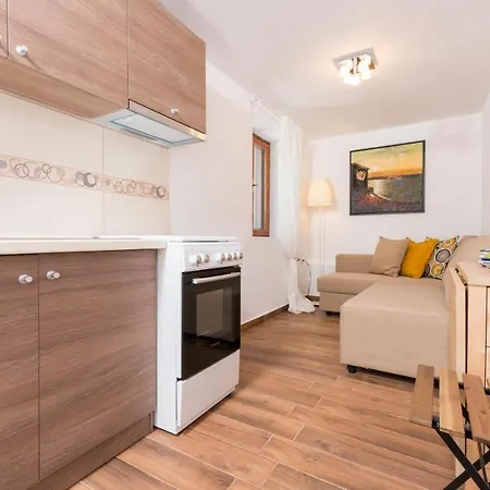 Athina's Apartment *